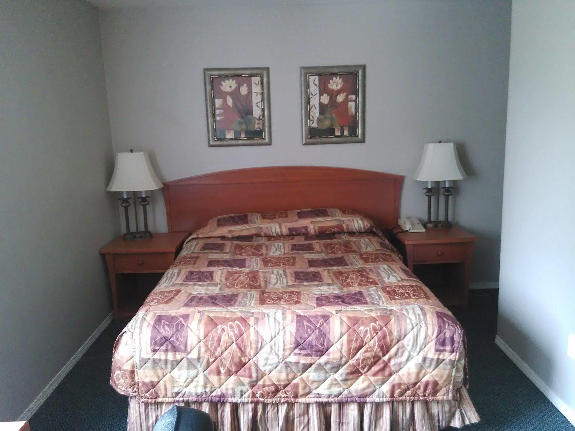 Travelodge By Wyndham Surrey Dış mekan fotoğraf