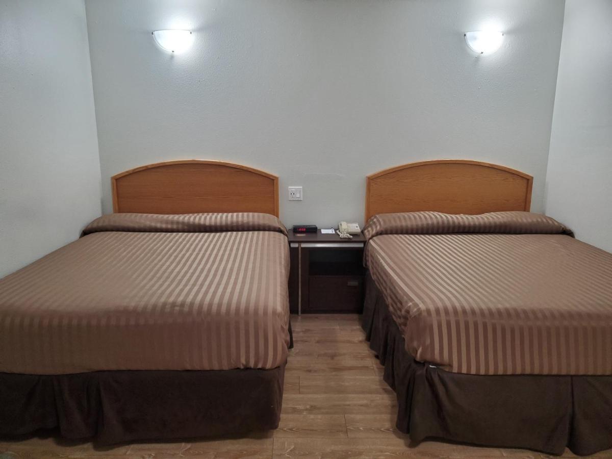 Travelodge By Wyndham Surrey Dış mekan fotoğraf